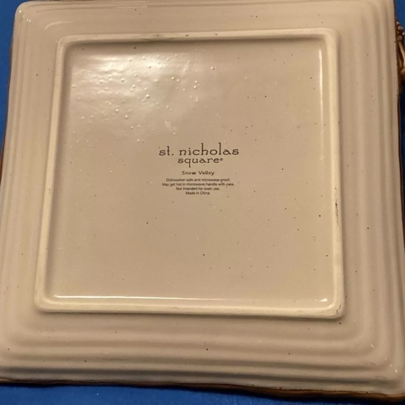 St Nicholas Square Snow Valley 8-3/4" Salad Plate Cardinal Pine Cone Bark T4 - Picture 3 of 3